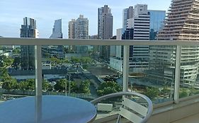 Flat novo, moderno e com vista sensacional